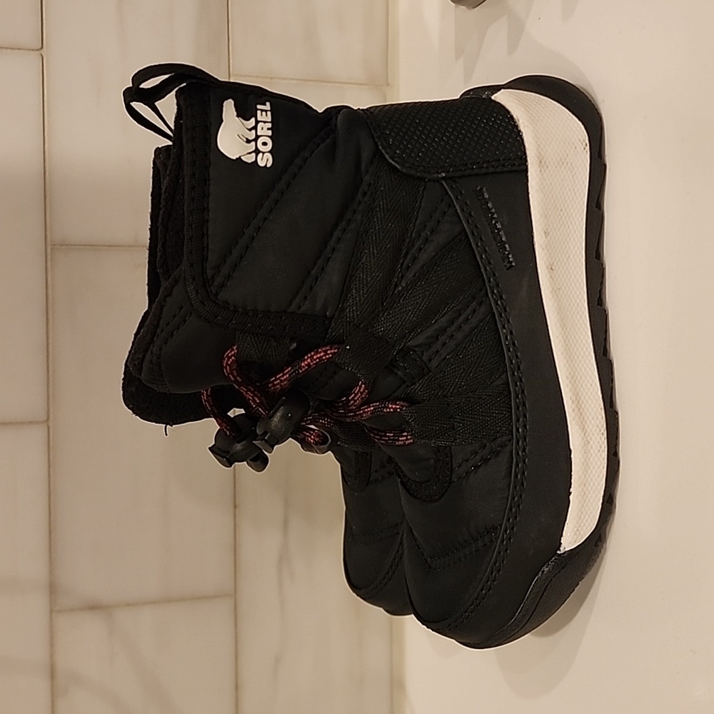 Sorel waterproof snow boots size 8 kids